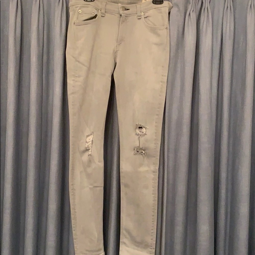 Light grey ripped jeans